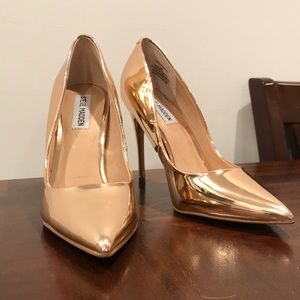 Steve Madden Rose Gold Daisie Dress Pump